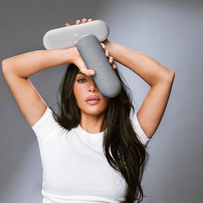 kim kardashian beats pill